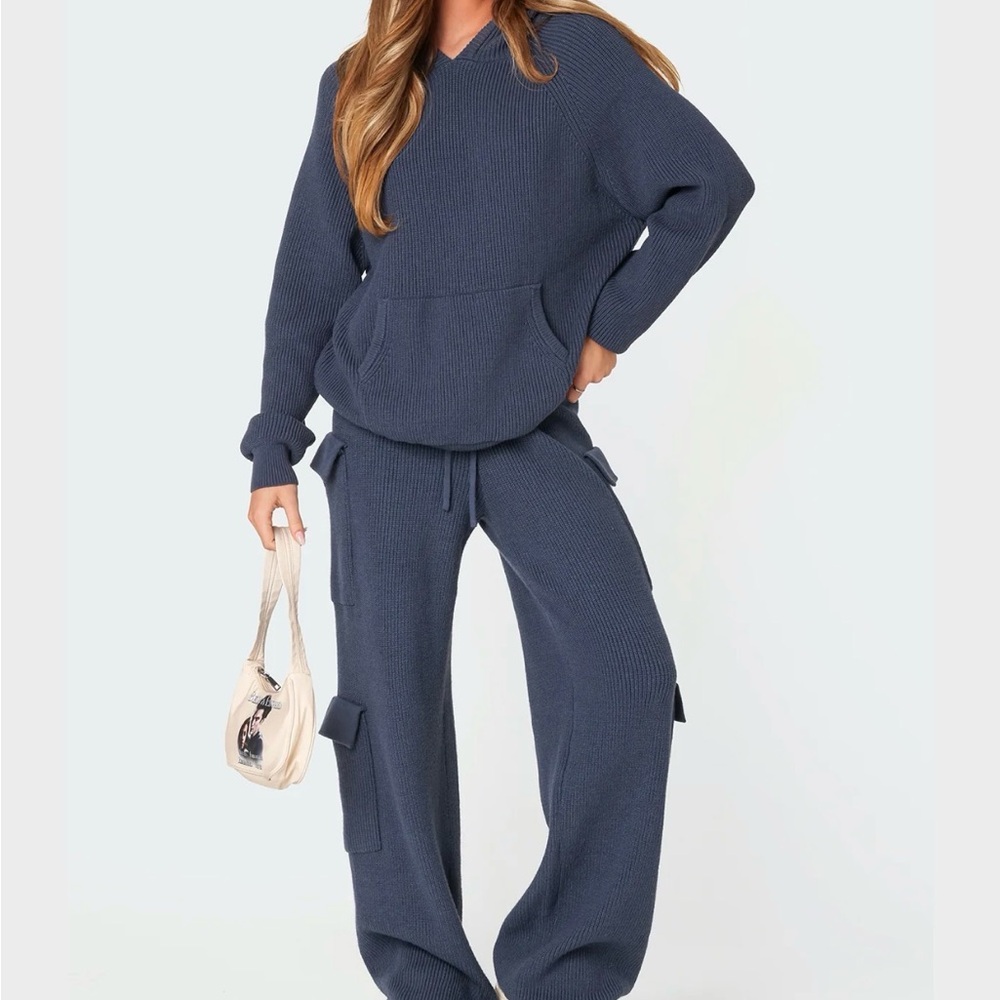 Ediked sweater set